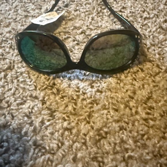 Accessories - Women’s Black Sunglasses with Green Mirrored Lenses 1